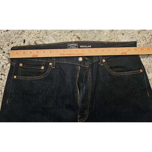 Levi's Jeans Men's 40Wx 32L Medium Wash Gold Signature Relaxed Fit EUC Straight - Picture 7 of 7